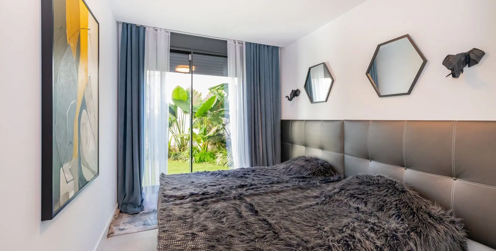 Sale of middle floor apartment in Cabopino 23