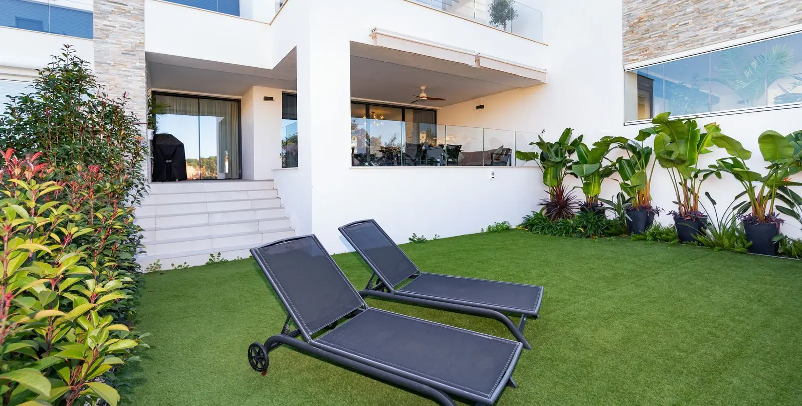Sale of middle floor apartment in Cabopino 33