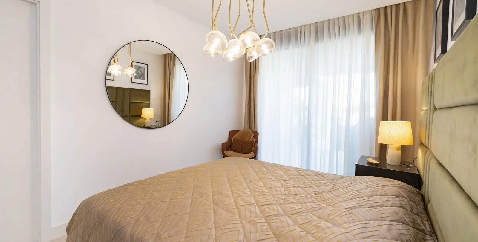 Sale of middle floor apartment in Cabopino 37