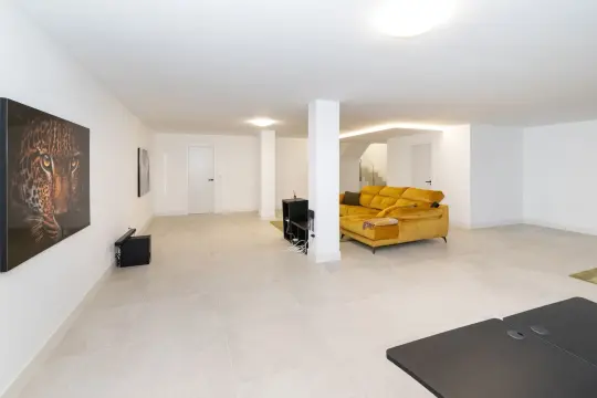 Image 38 thumb