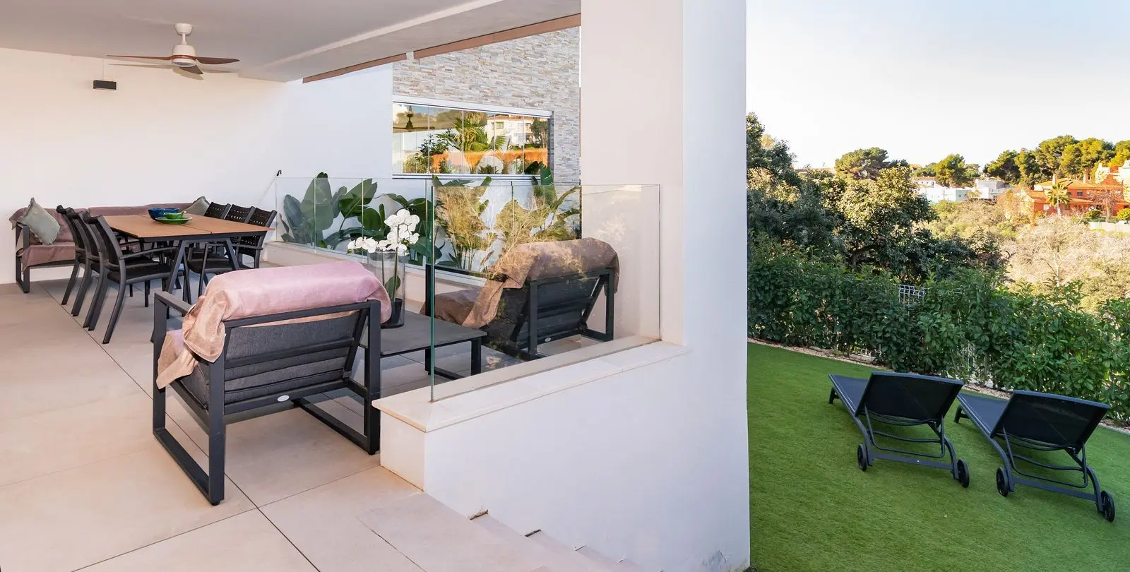 Sale of middle floor apartment in Cabopino 48