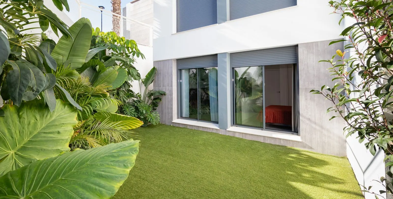 Sale of middle floor apartment in Cabopino 57