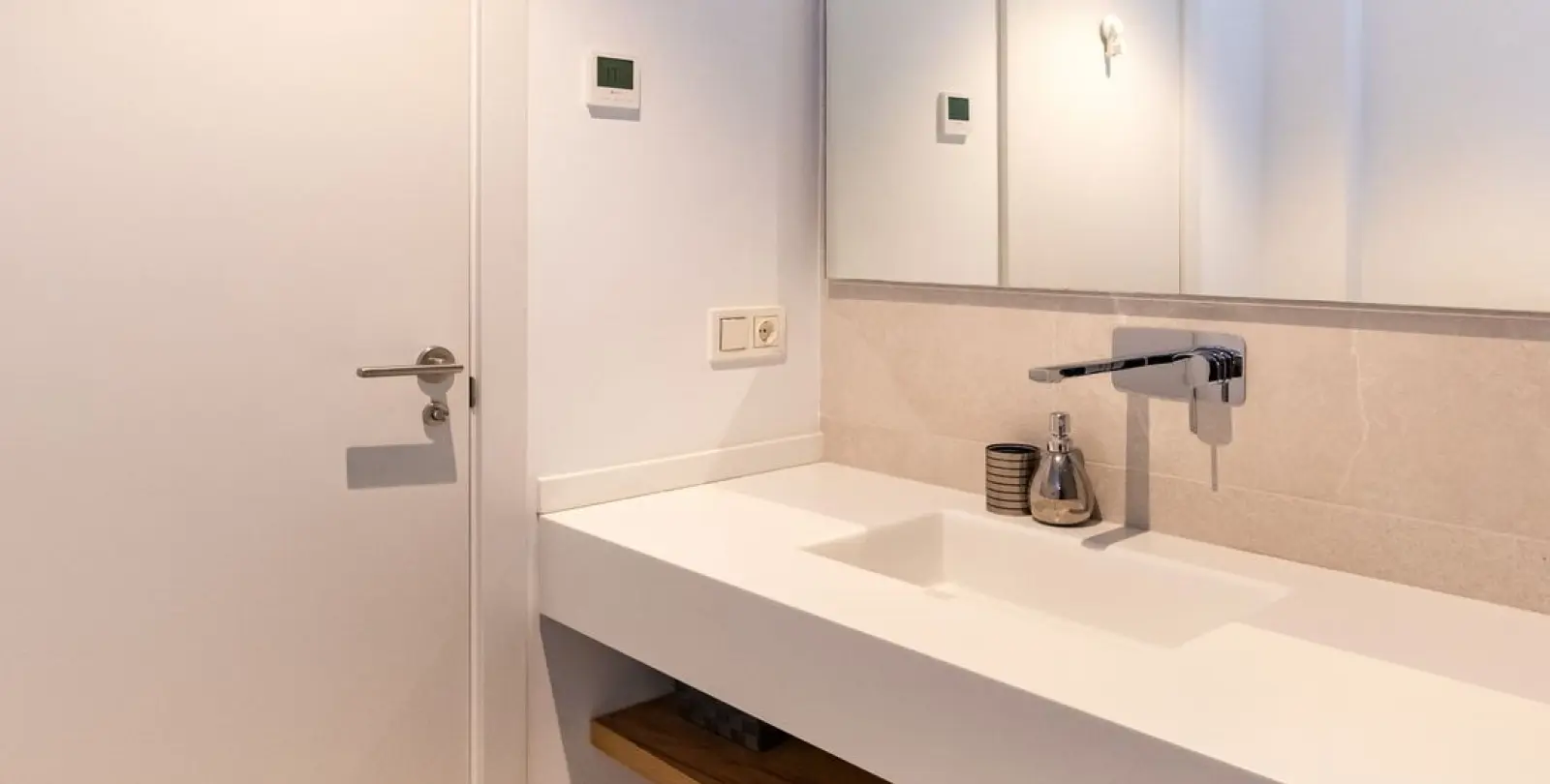 Sale of middle floor apartment in Cabopino 60