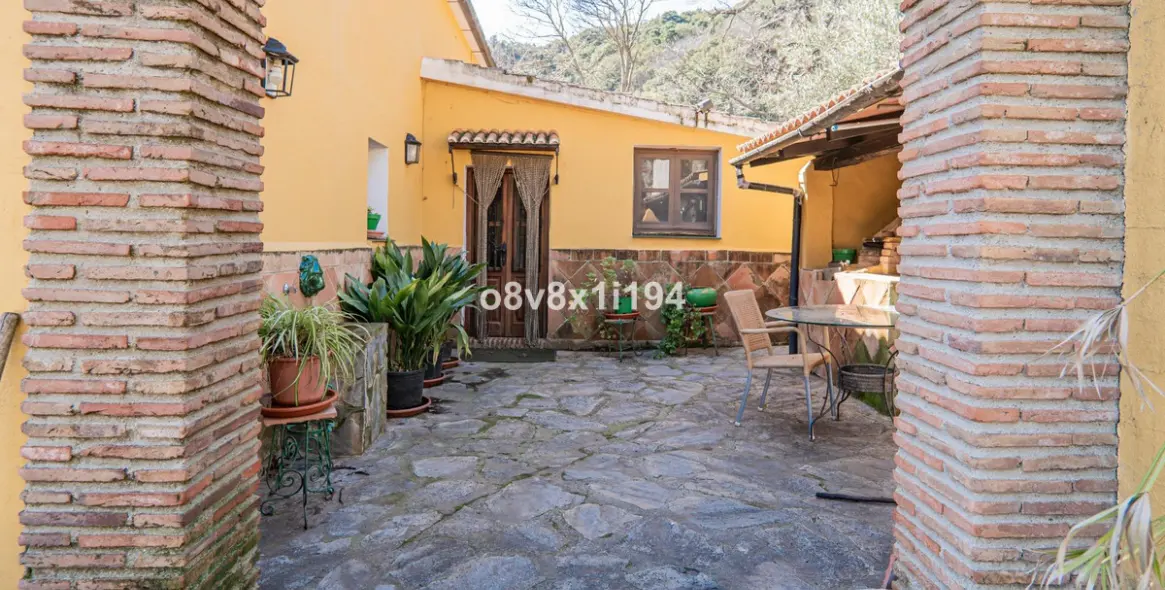 Sale of finca - cortijo in Jubrique 5