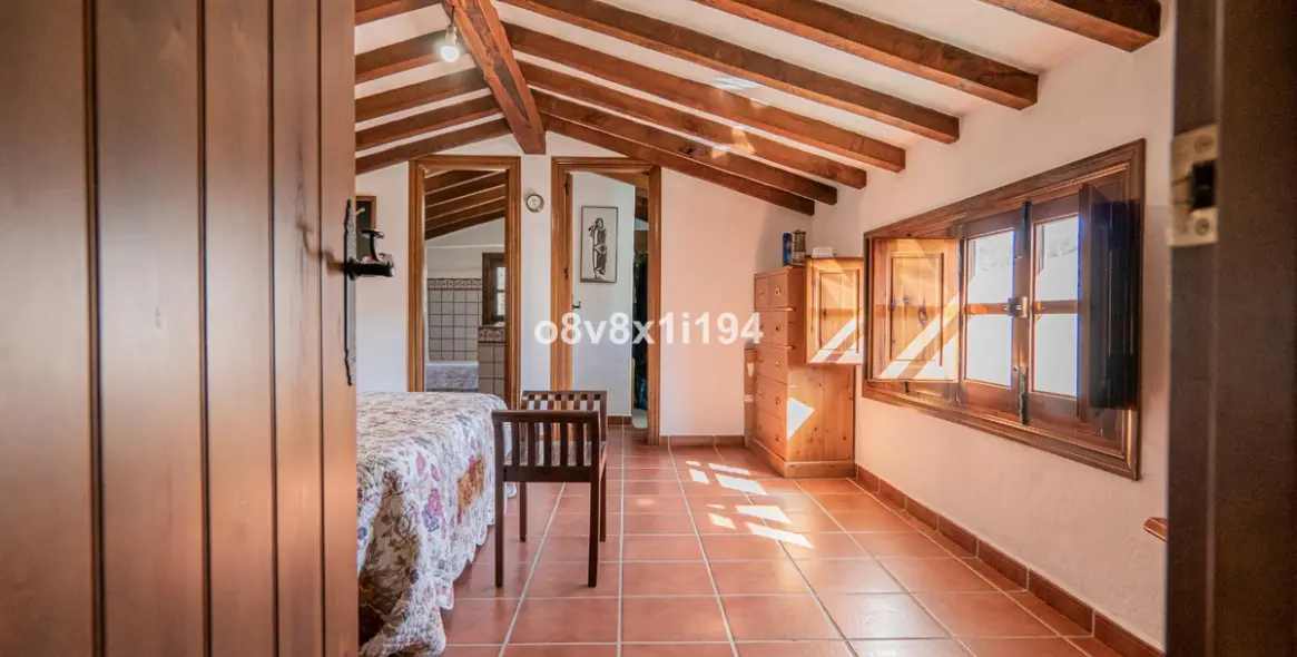 Sale of finca - cortijo in Jubrique 22