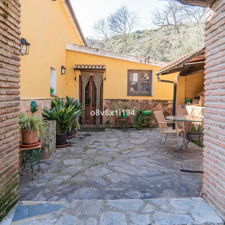 Sale of finca - cortijo in Jubrique