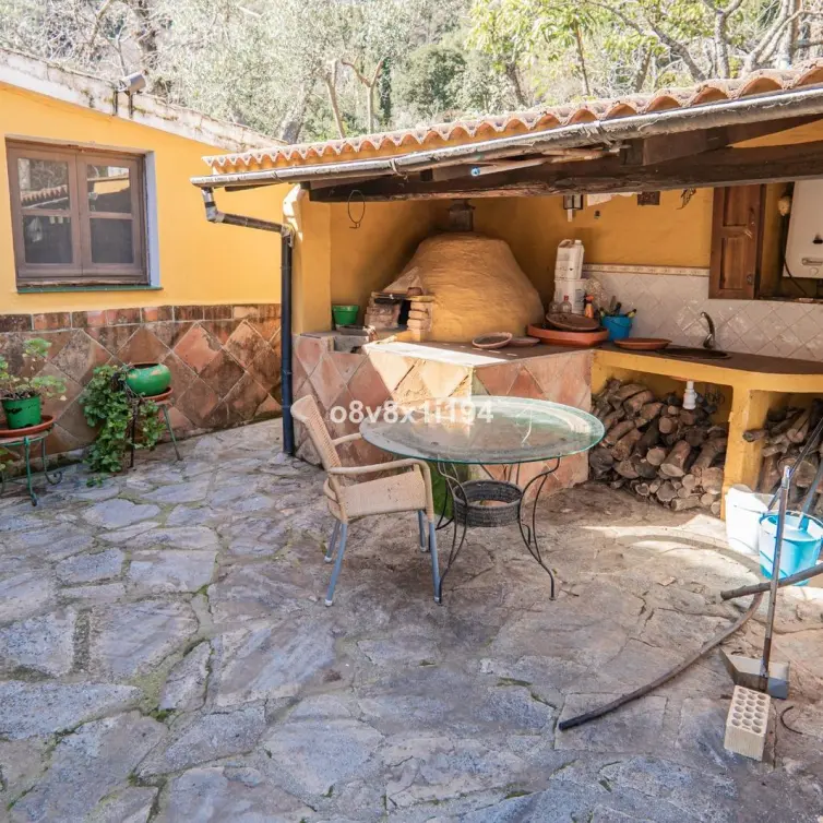 Sale of finca - cortijo in Jubrique