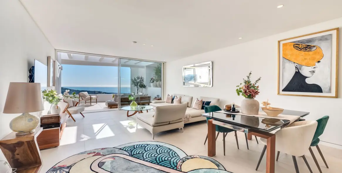 Sale of middle floor apartment in Ojén 14