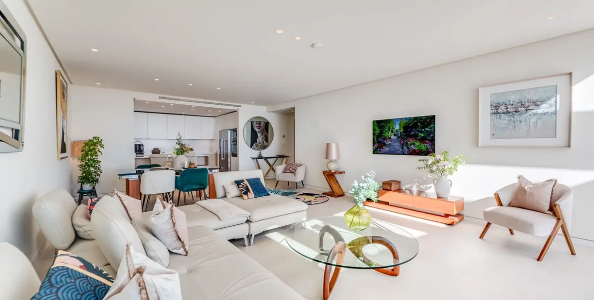 Sale of middle floor apartment in Ojén 17