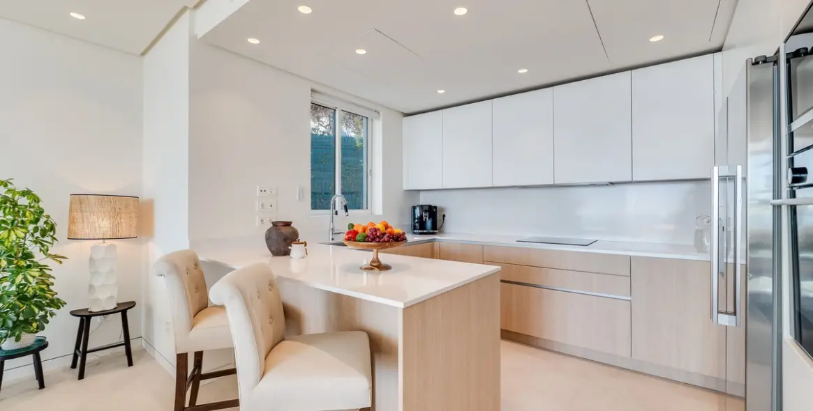 Sale of middle floor apartment in Ojén 21