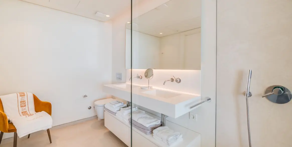 Sale of middle floor apartment in Ojén 35