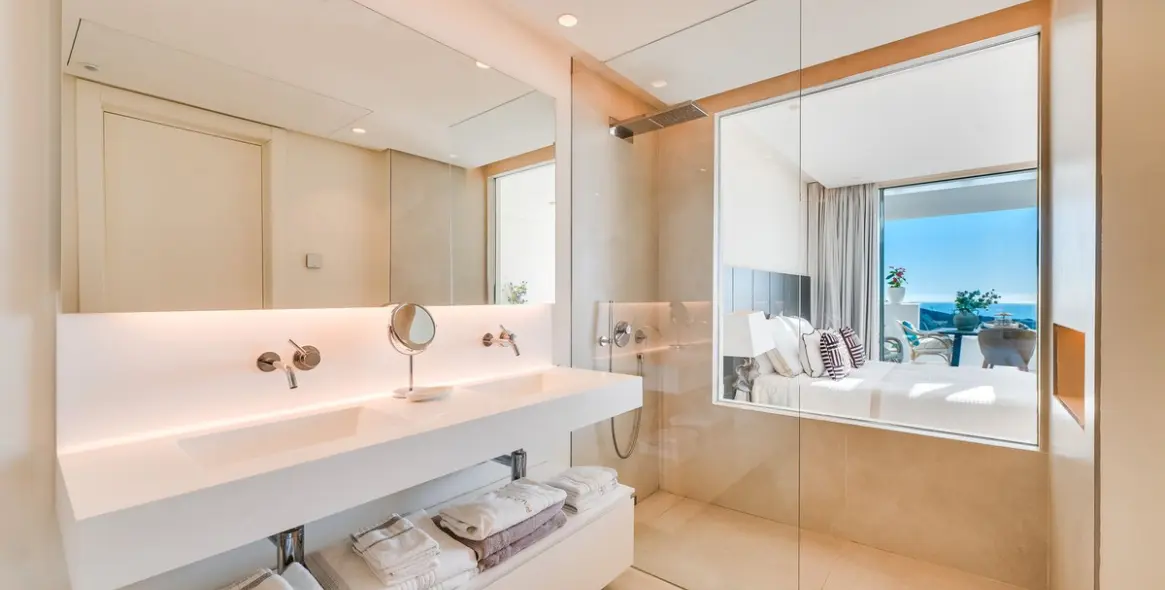 Sale of middle floor apartment in Ojén 36
