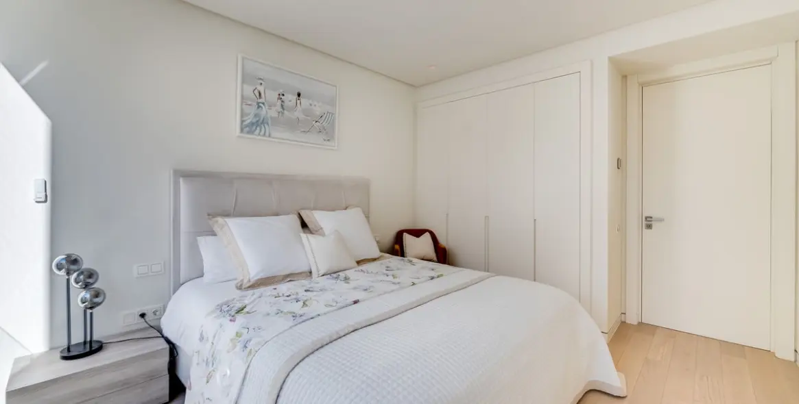 Sale of middle floor apartment in Ojén 38