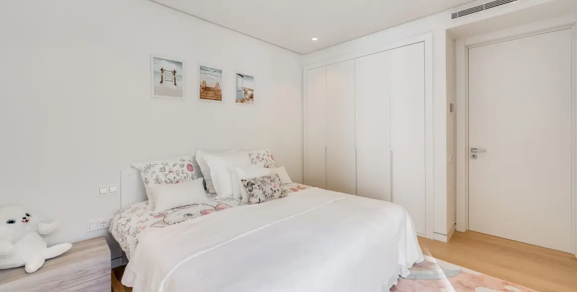 Sale of middle floor apartment in Ojén 41