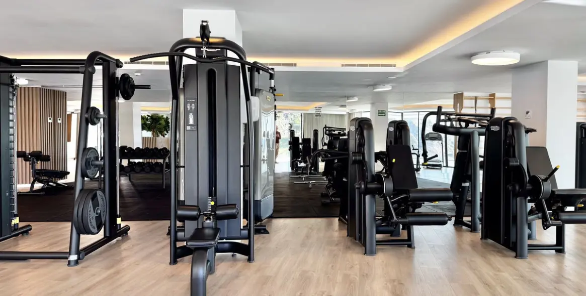 Sale of middle floor apartment in Ojén 55