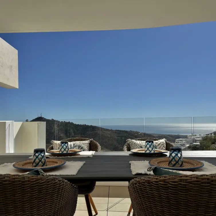 Venta de apartamento en planta media en Ojén