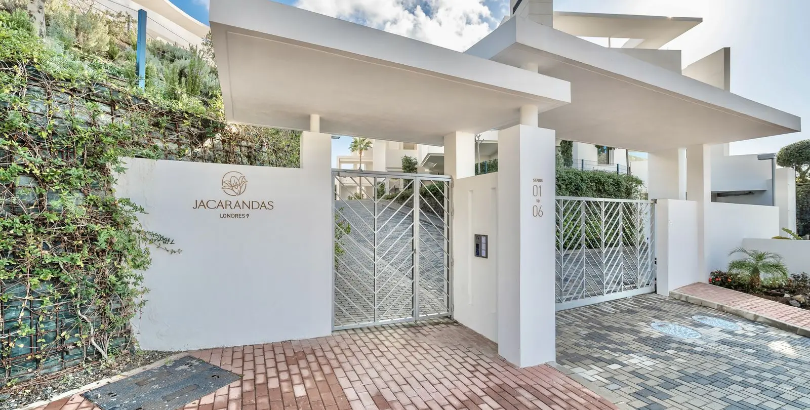 Venta de apartamento en planta media en Ojén 80