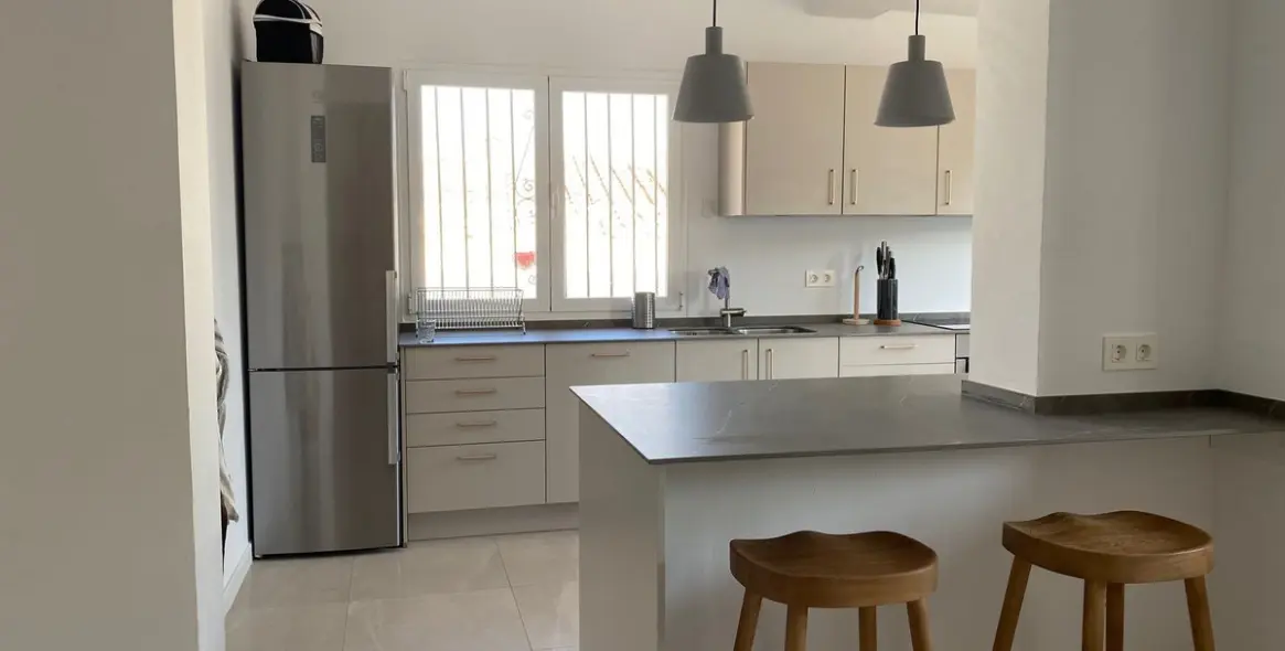 Продажа  отдельно стоящей виллы в Calahonda 6