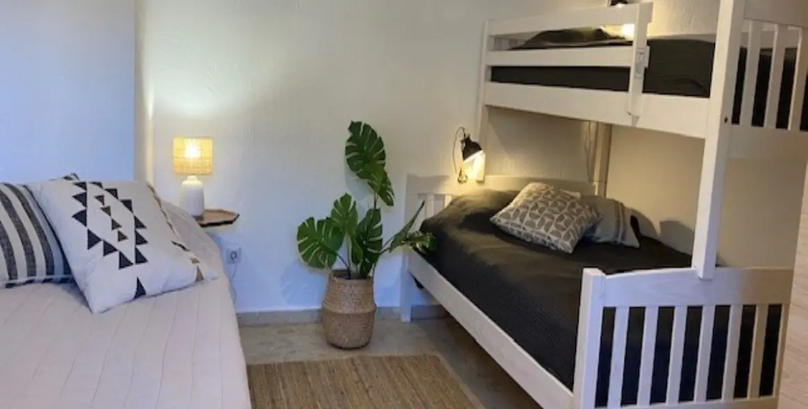 Продажа  отдельно стоящей виллы в Calahonda 20