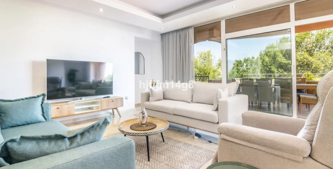 Sale of middle floor apartment in Nueva Andalucía 4