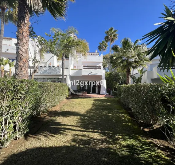 Short-term rent of semi-detached house in Costalita