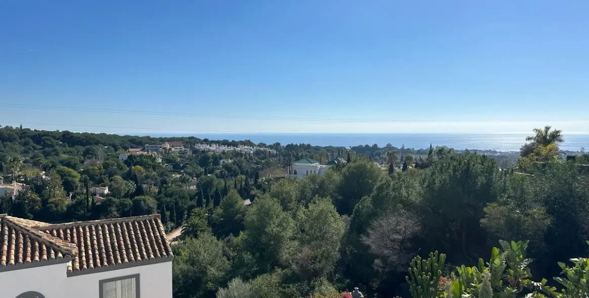 Sale of townhouse in The Golden Mile 17