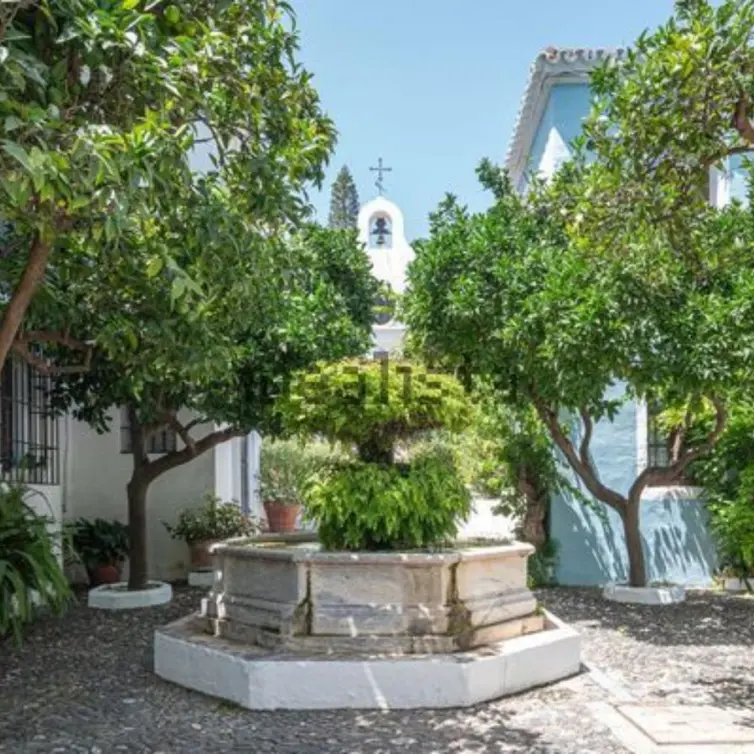 Sale of townhouse in The Golden Mile