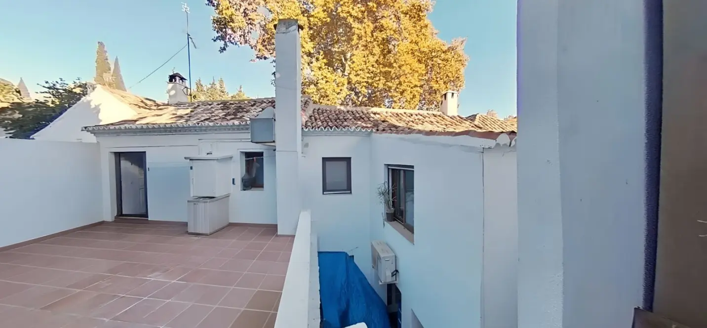 Sale of townhouse in The Golden Mile 3