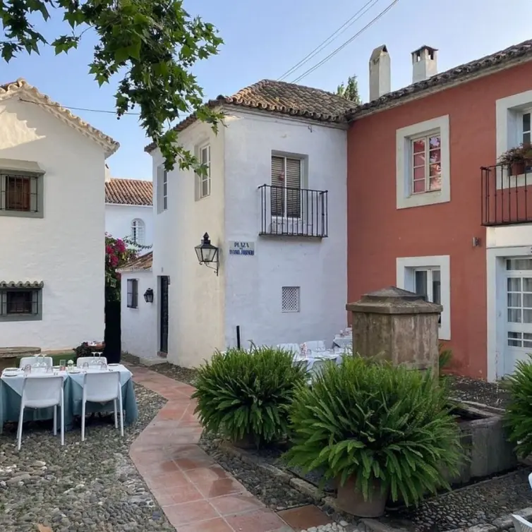 Sale of townhouse in The Golden Mile
