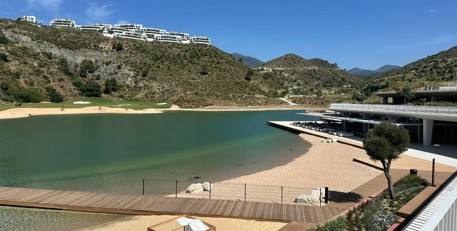 Sale of residential plot in La Quinta 1