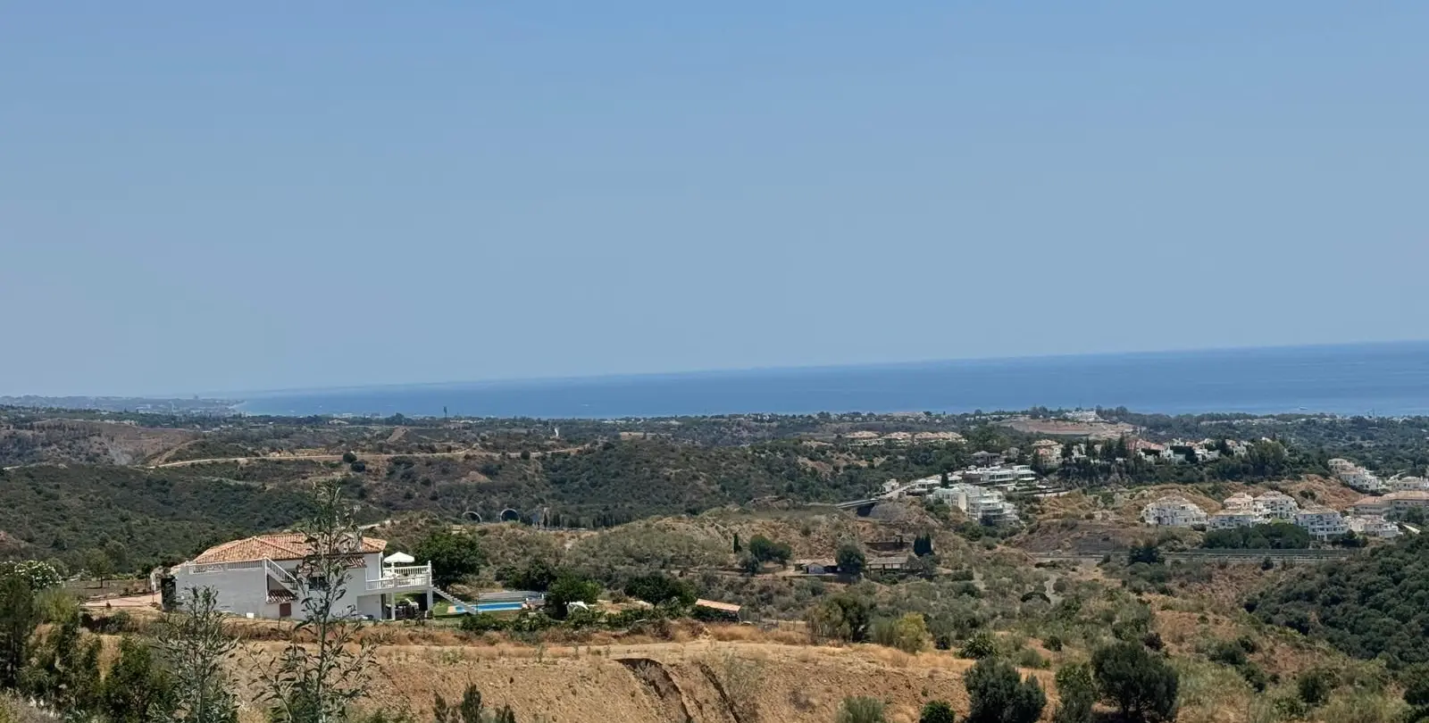 Sale of residential plot in La Quinta 15