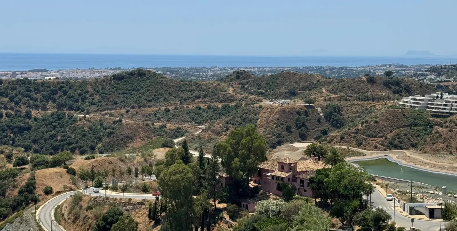 Sale of residential plot in La Quinta 16