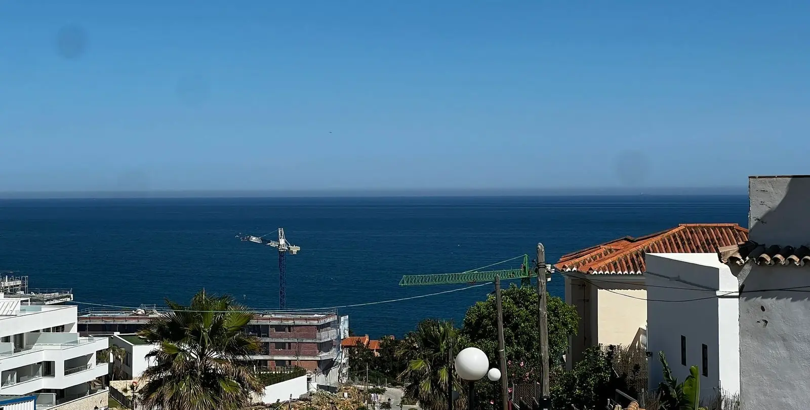Продажа  отдельно стоящей виллы в Estepona 2