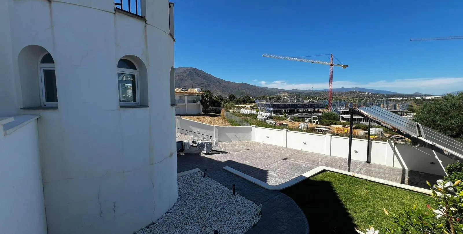 Продажа  отдельно стоящей виллы в Estepona 8