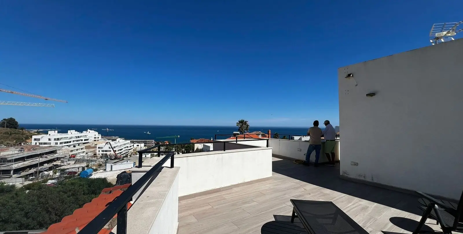 Продажа  отдельно стоящей виллы в Estepona 30