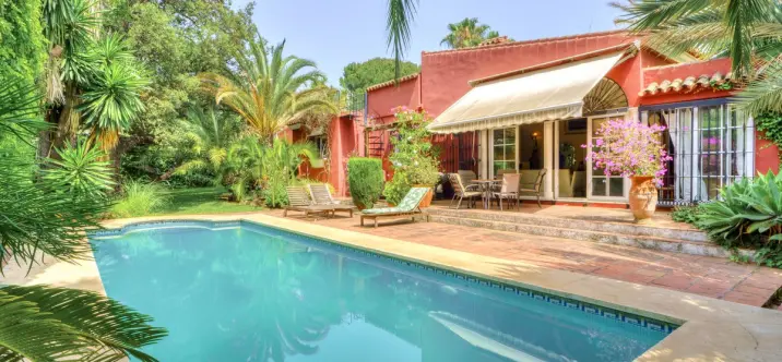 Venta de villa independiente en El Rosario 1