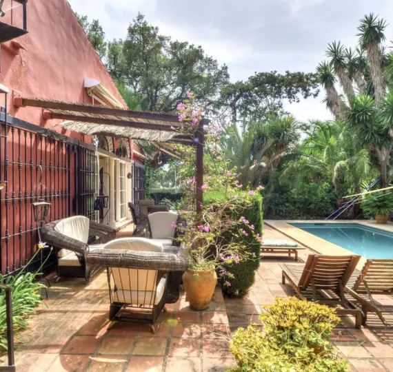 Venta de villa independiente en El Rosario