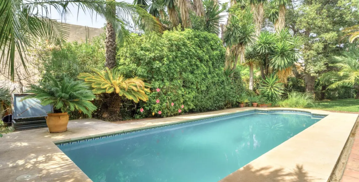 Sale of detached villa in El Rosario 7