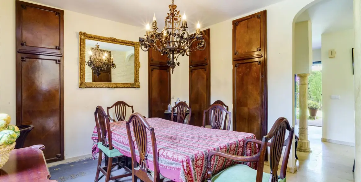 Sale of detached villa in El Rosario 15