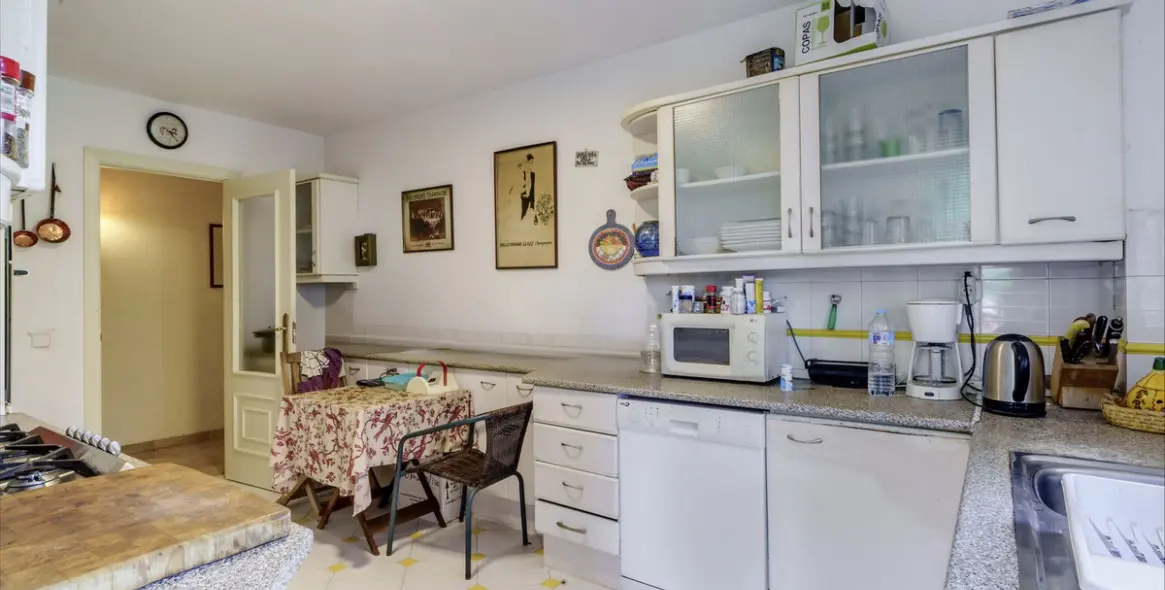 Sale of detached villa in El Rosario 16