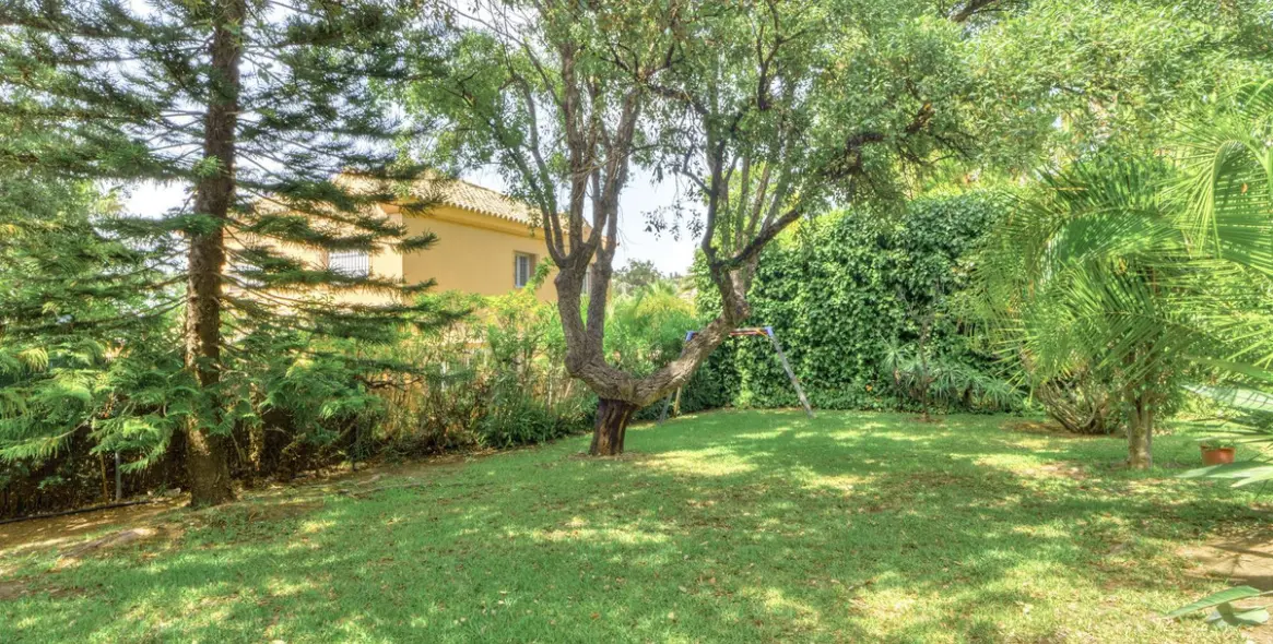 Sale of detached villa in El Rosario 17