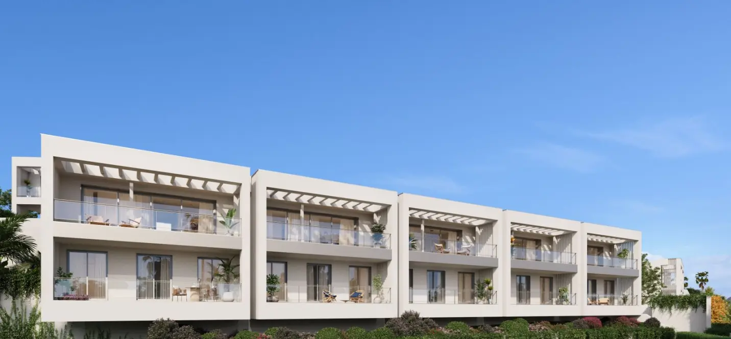 Продажа дома на две семьи в Marbella 1