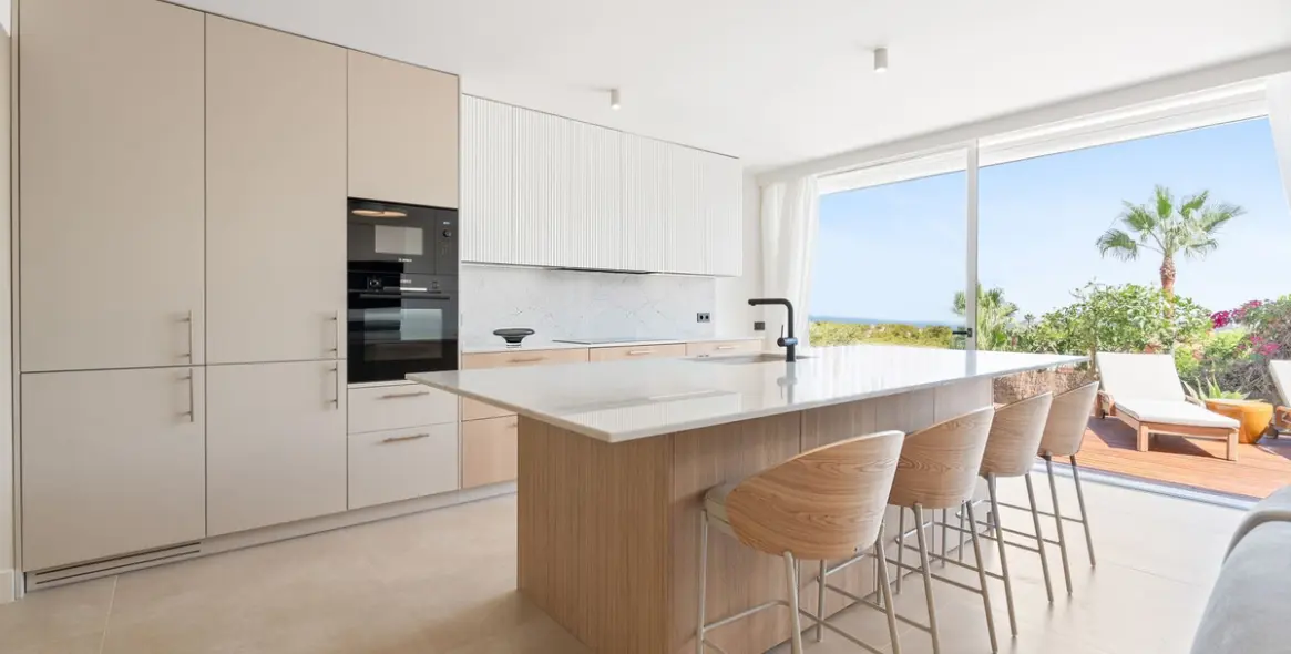 Sale of ground floor apartment in Nueva Andalucía (district Nueva Andalucía) 3