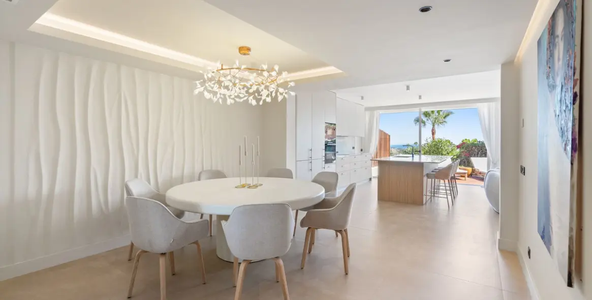 Sale of ground floor apartment in Nueva Andalucía (district Nueva Andalucía) 5