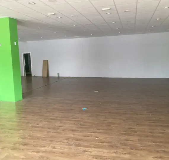 Venta de local comercial en Estepona