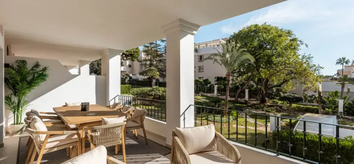 Venta de ático dúplex en Nueva Andalucía 0