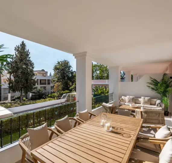 Venta de ático dúplex en Nueva Andalucía