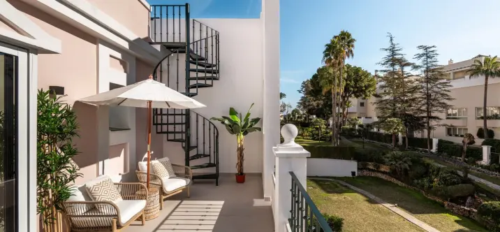 Venta de ático dúplex en Nueva Andalucía 3