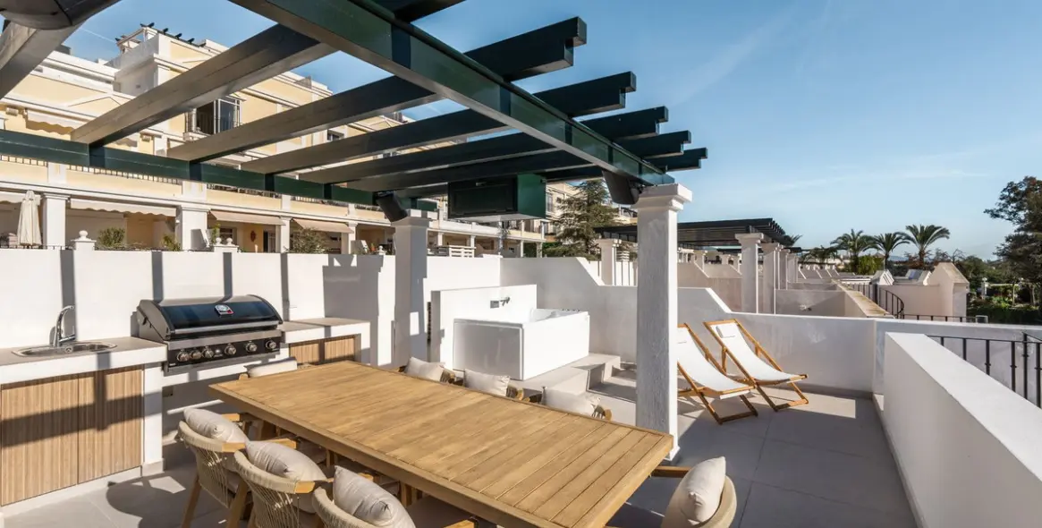 Продажа двухуровневого пентхауса в Nueva Andalucía 6