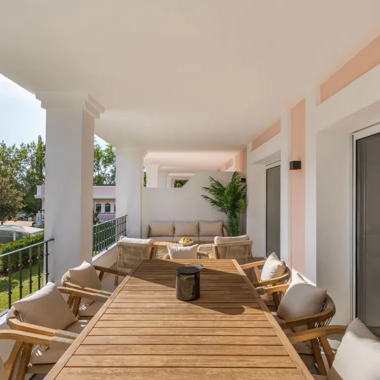 Venta de ático dúplex en Nueva Andalucía